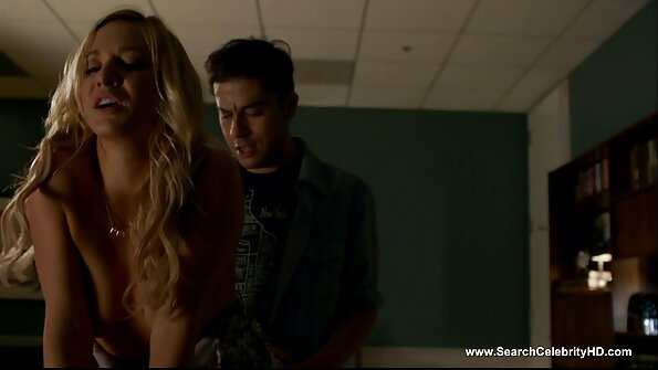 Toinen kierros paukutti Christy Mackin kanssa