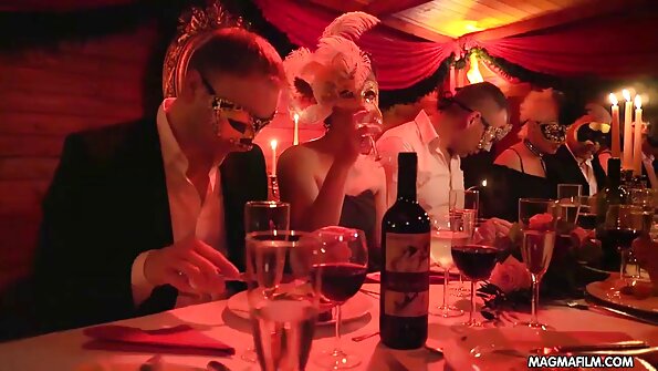 Kukko luokka kanssa timantti Foxxx