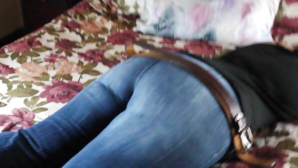 Kaksi intohimoista sihteeriä naulataan