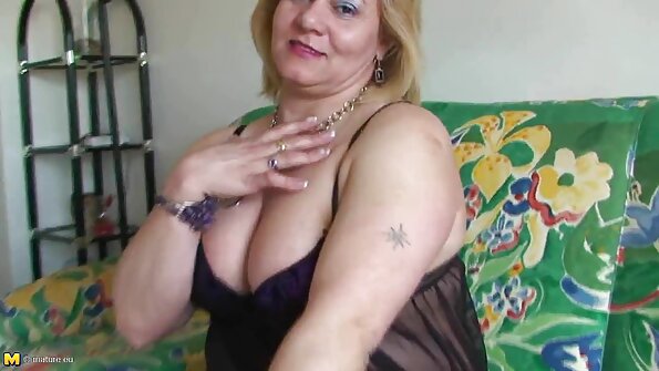 Tommyn työkalu syvälle Brandyn Poonanyyn.