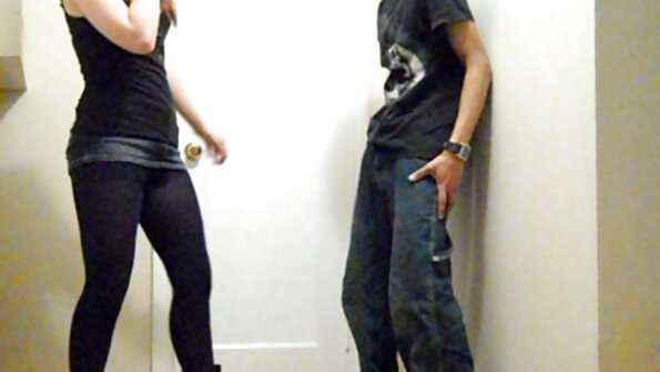 Ranskalainen milf Nicole Moore powerfucked