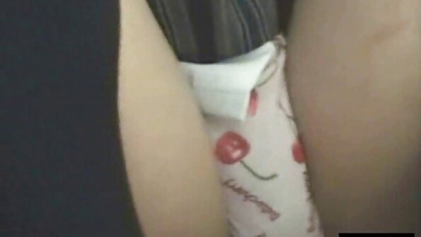 Ihana nainen tykkää kutsua naapureitaan