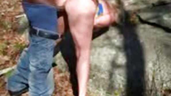 Kolme kuumaa puumaa juhlivat Xandersin liha -akselilla