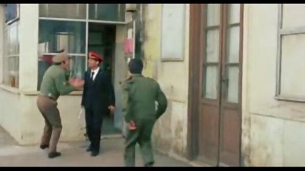 Slutty Monica kultaseni Hum A Solid Bologna