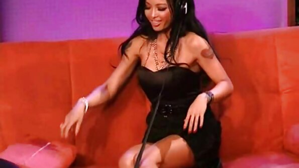 Iso tissi sihteeri päällä helvetin