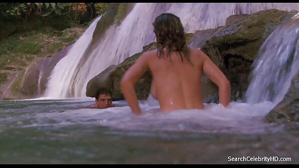 Kuuma milf connie carter saa kyllästyä ja kiimainen