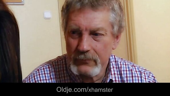 Aviomies -avustaja helvetin pomo -vaimo